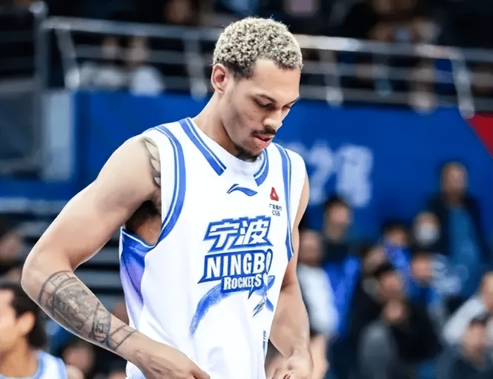 开云体育官网app-宁波冲突后续！兹利已走人，刘家成更衣室下令：破坏团队就滚蛋！|贝兹利|体育比赛|球队|比赛|数据_新浪体育_新浪新闻