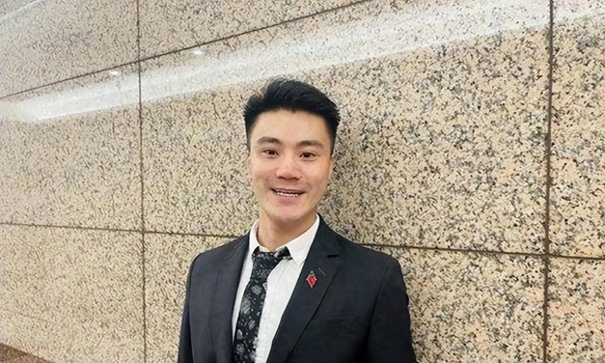 开云体育官网-国民党内讧，前高层冲闯党部斥责郑丽文：你不配当主席，是个卒子